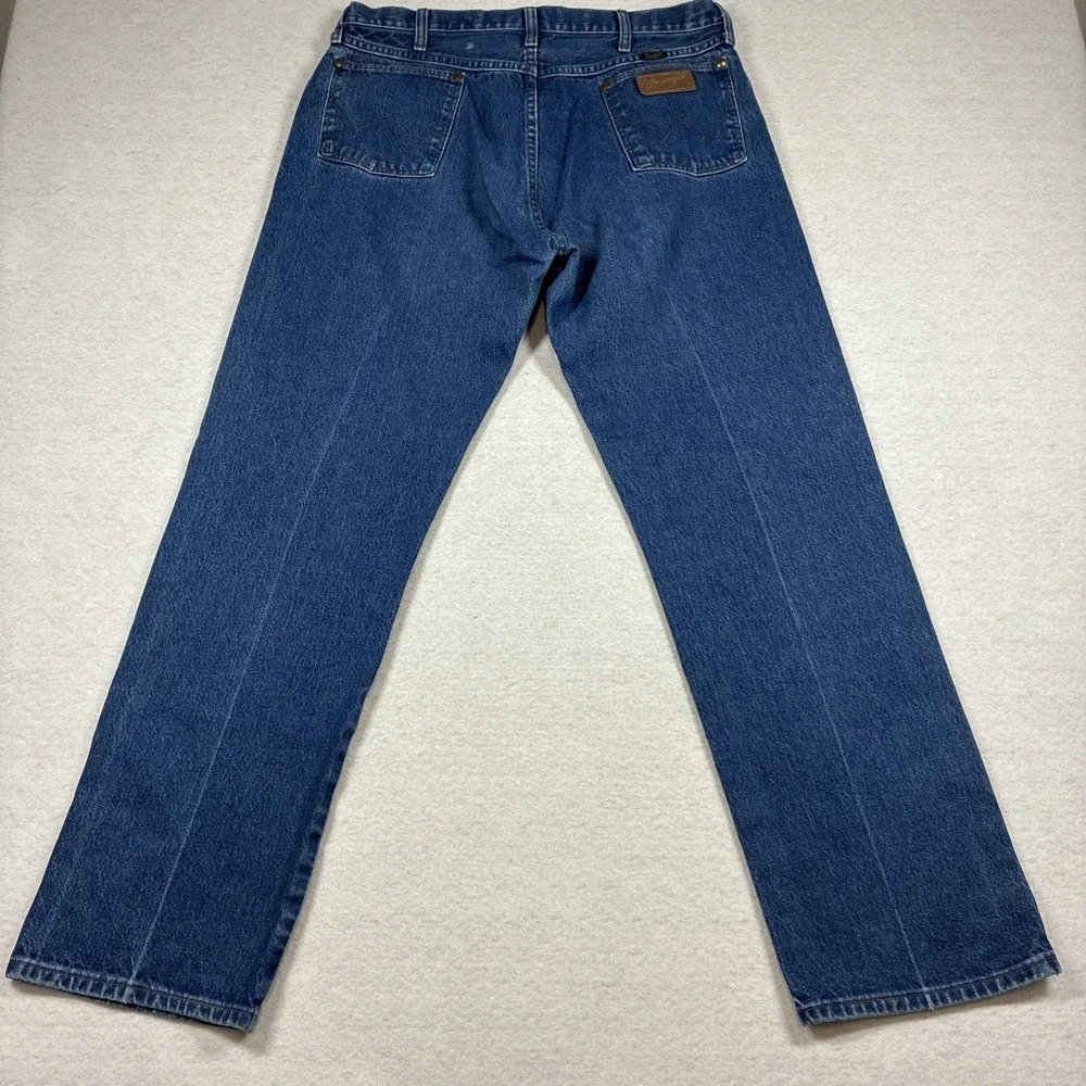 Wrangler Mens Blue Jeans Denim Size 35x32 Straight Leg Classic Fit‎ Western